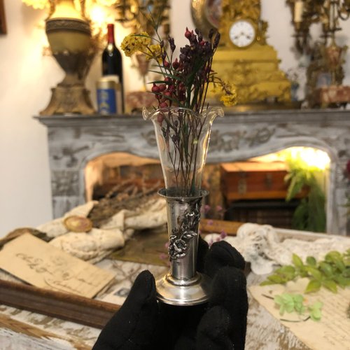 フランスアールヌーボの花瓶 フランスアールヌーボー置物】丸花瓶 一輪挿し 蜂文様 幸運 緑
