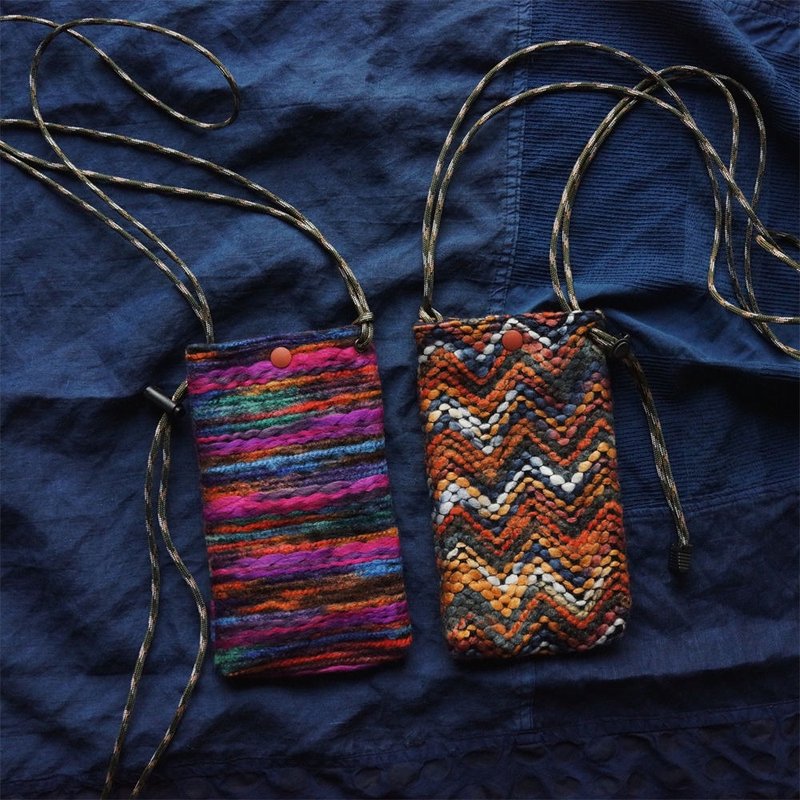 彩色立體毛絨感拼色面料 背帶可調節 手機包單肩斜背包 - 側背包/斜背包 - 羊毛 紫色