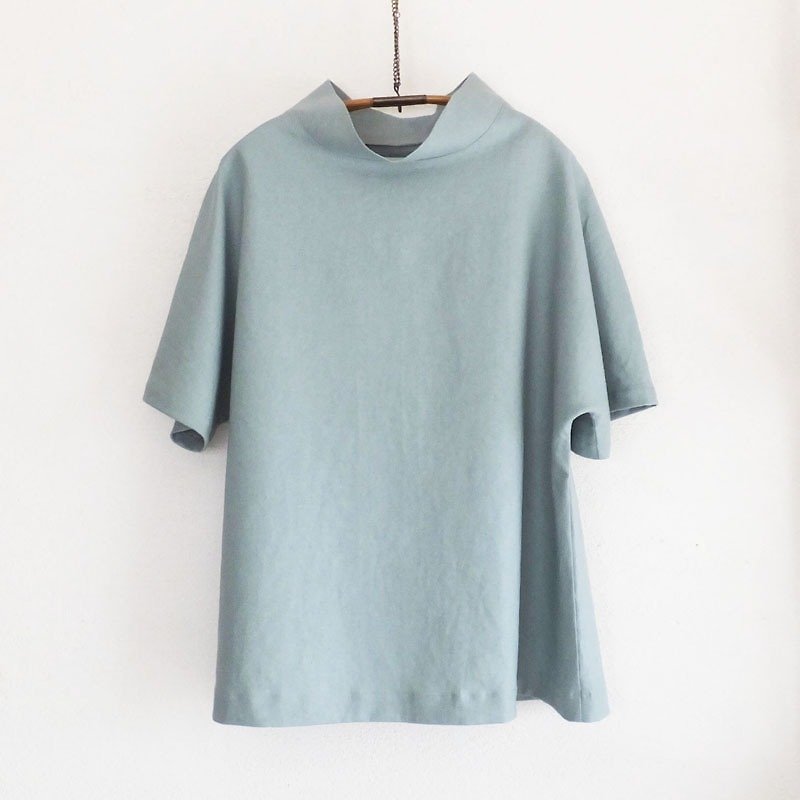 Linen flared pullover celadon color - เสื้อผู้หญิง - ผ้าฝ้าย/ผ้าลินิน สีน้ำเงิน