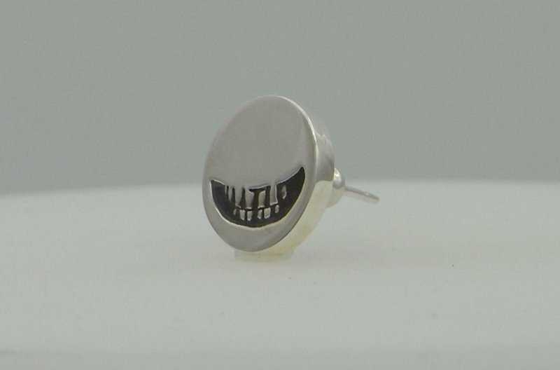smile stamp_L Pierce_1 (s_m-O.54) 微笑 銀 耳釘 穿孔耳环 sterling silver stud earring - 耳環/耳夾/耳骨夾 - 純銀 銀色