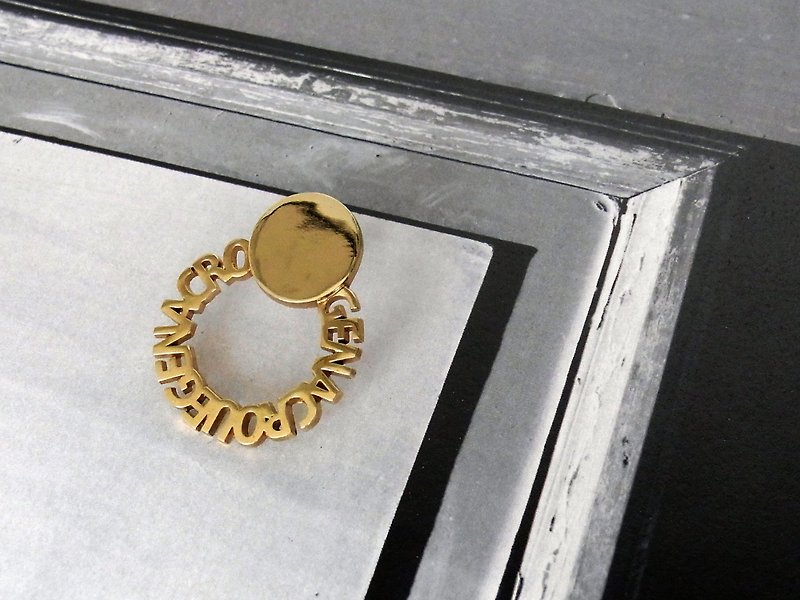 Circle letter one ear stud earrings / brass - Earrings & Clip-ons - Copper & Brass Gold