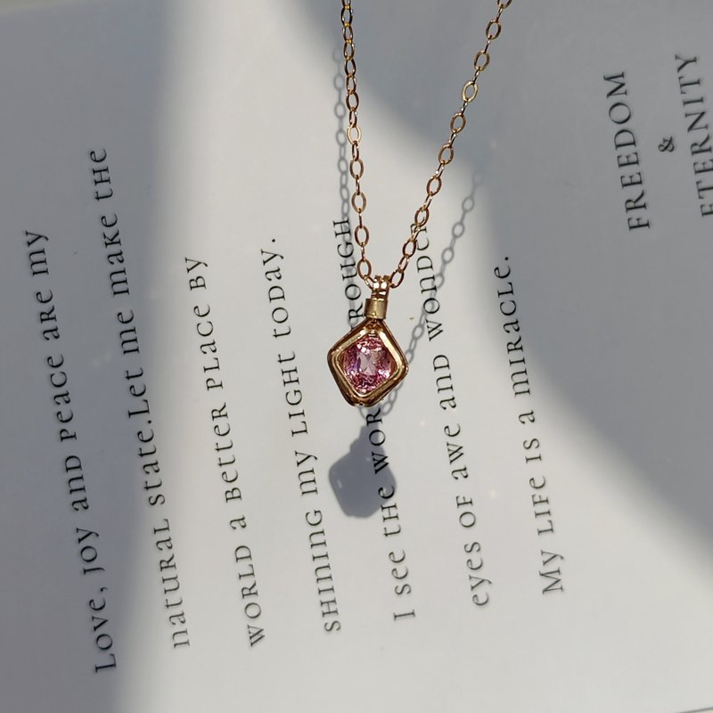 天然緬甸粉色尖晶石吊墜14KGF強火彩刻面天然石項鍊 尖晶石鎖骨鏈 - 項鍊 - 半寶石 