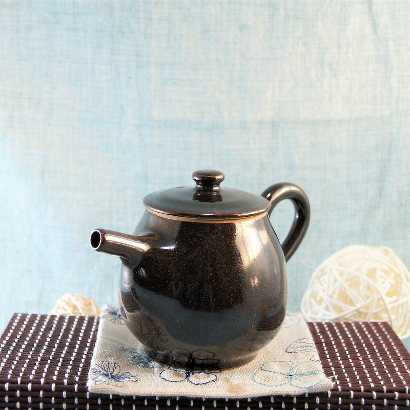 烏金茶壺-容量約200ml - 茶壺/茶杯/茶具 - 陶 黑色