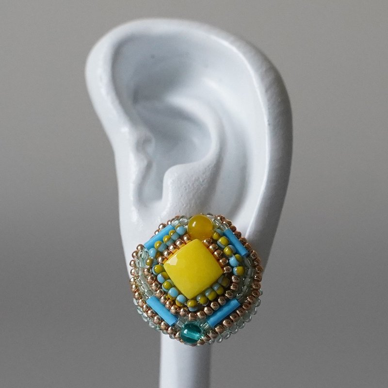 Beaded Clip-On earrings 32 Yellow Blue Large Surgical stainless Stainless Steel One-of-a-kind Unique Pop - Earrings & Clip-ons - Glass Yellow