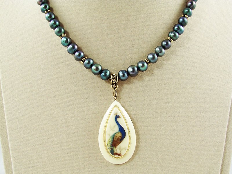 Blue Pearl Jewelry Set Peacock Ivory Teardrop Pendant Necklace and Earrings - สร้อยคอ - ไข่มุก สีน้ำเงิน