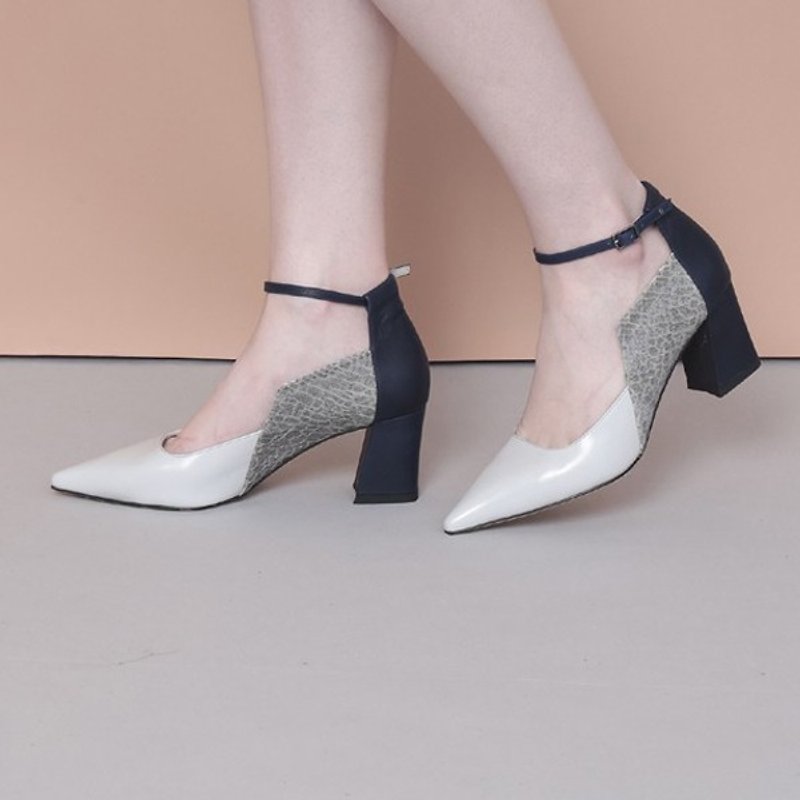 Side square thick with thin strap pointed shoes blue - รองเท้าส้นสูง - หนังแท้ สีเทา