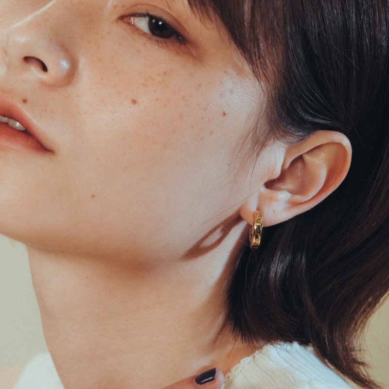 Carol  Earring - ต่างหู - โลหะ สีทอง