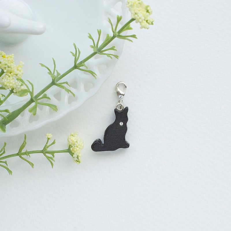 Cat wooden charm (can choose gold / silver plated Lobster clasp) - อื่นๆ - ไม้ สีนำ้ตาล