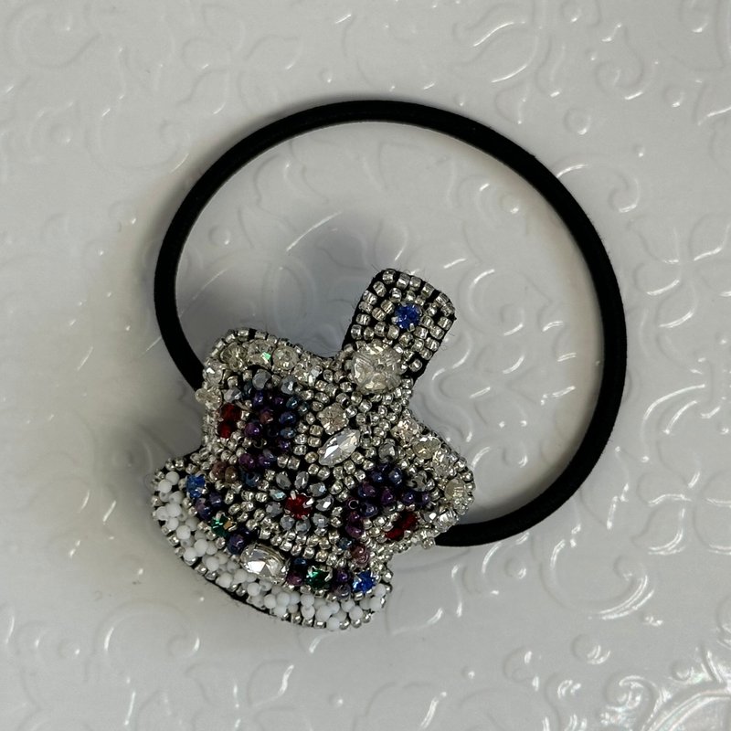 小皇冠髮圈 Handmade Beaded Crown Hairband - 髮夾/髮圈 - 其他材質 多色