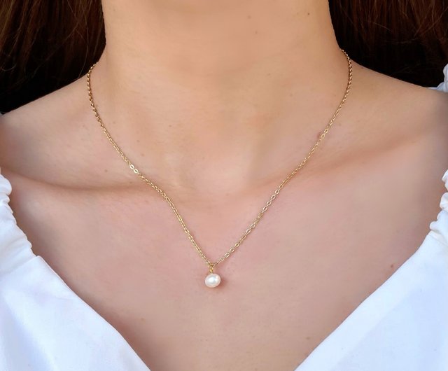 Dainty Freshwater Pearl Necklace