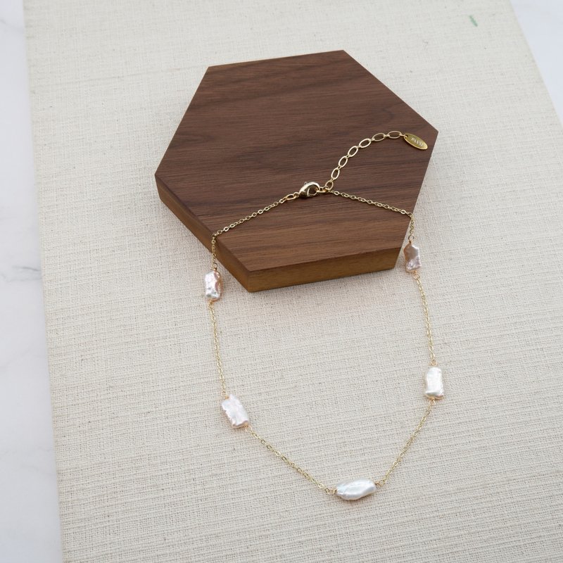 Bar Pearl short necklace - 項鍊 - 珍珠 白色