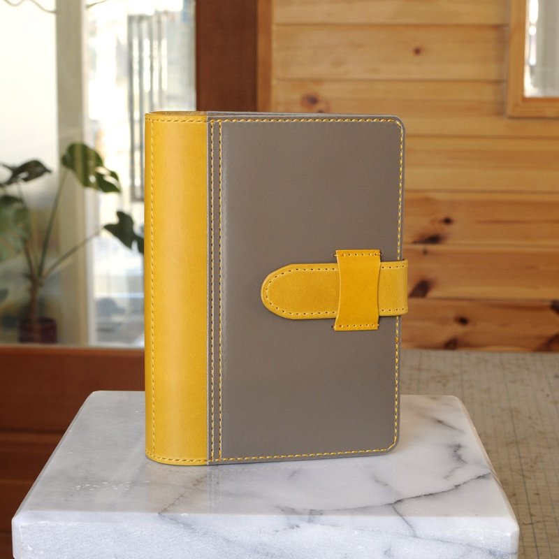 A personal organizer that opens quickly B Bible size No.8 Buttero - อื่นๆ - หนังแท้ หลากหลายสี