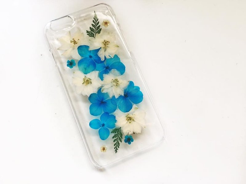 Pressed flower phone case | Hydrangea | Hydrangea | pressed flower phone case - เคส/ซองมือถือ - พืช/ดอกไม้ ขาว