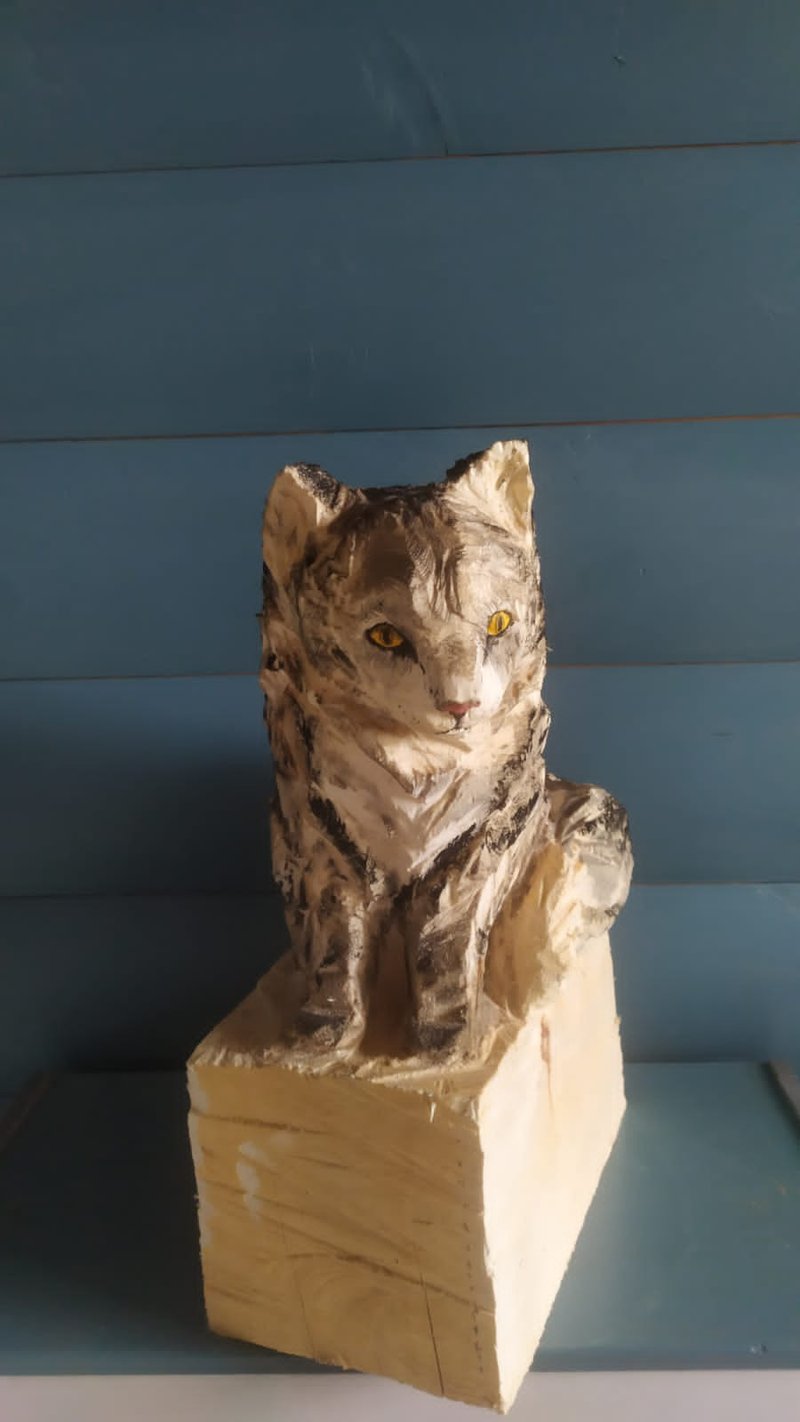 Cat wooden carving by chainsaw - ตุ๊กตา - ไม้ สีเทา