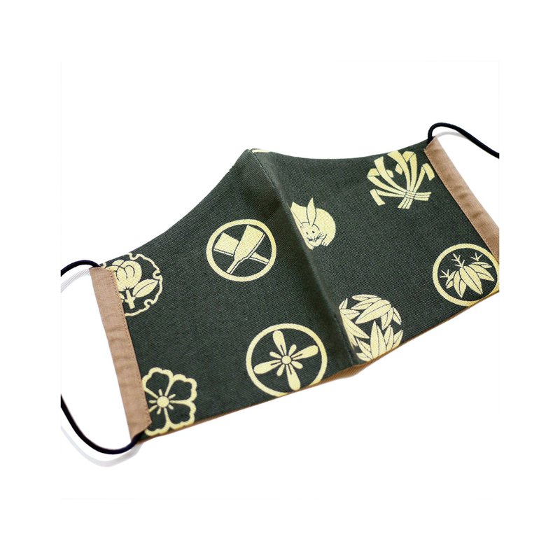 [Inseparable cloth] Three-dimensional cloth mask without cutting line in the center-Dark green family crest Cotton mask - Face Masks - Cotton & Hemp Green