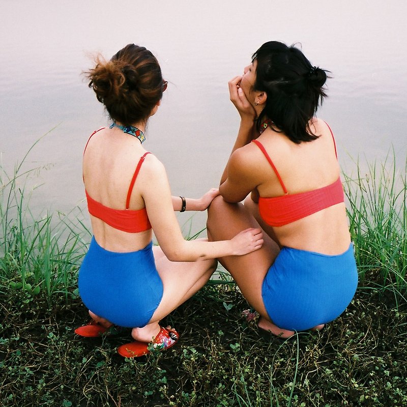 Aprilpoolday / CAPSULE ROLLING TOY / Red-Blue / L - Women's Swimwear - Paper Multicolor
