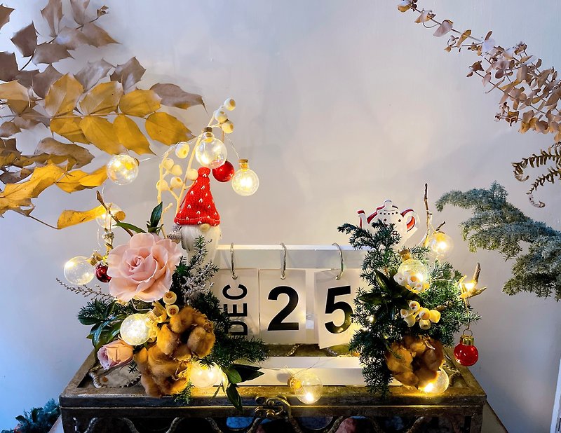 毎日がクリスマスですね。クリスマスを祝う小さなライト、ユニバーサルアニュアルカレンダー、マンスリーカレンダー - ドライフラワー・ブーケ - 寄せ植え・花 グリーン