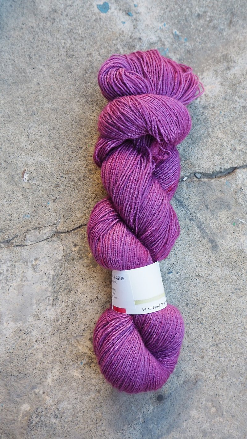 Hand dyed the line. Grape Jam (Socks / Blue Face Sheep) - Knitting, Embroidery, Felted Wool & Sewing - Wool 