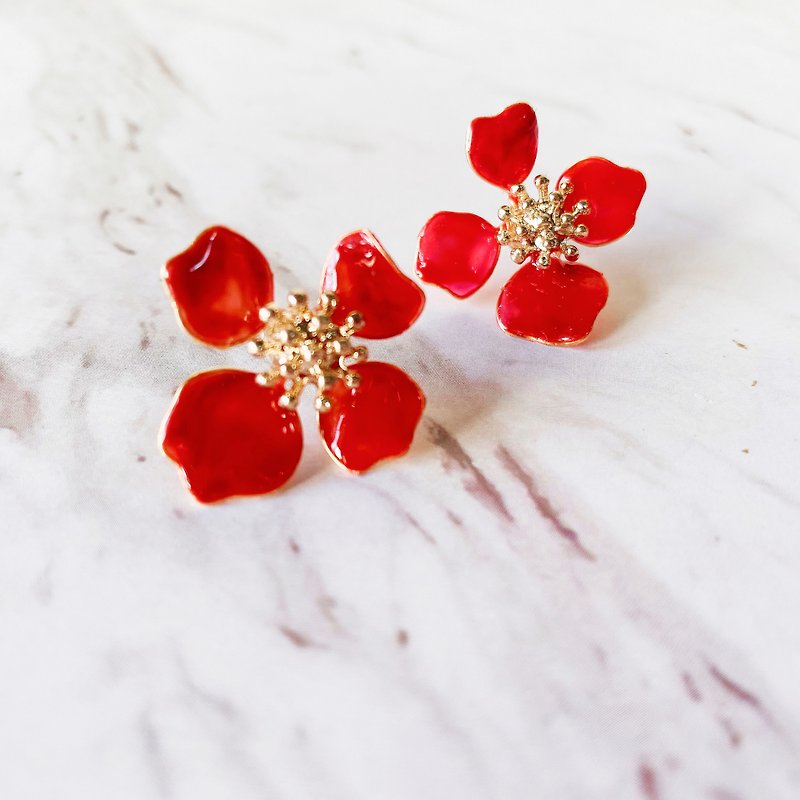 Christmas red resin handmade earrings/ Clip-On