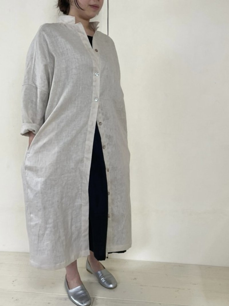 Big silhouette open color Linen shirt dress - ชุดเดรส - ผ้าฝ้าย/ผ้าลินิน สีกากี