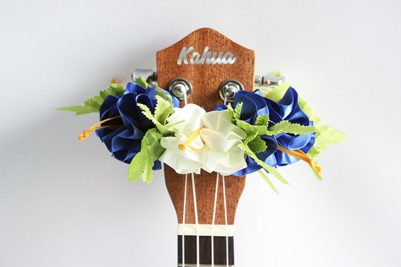 Ukulele lei / Ukulele strap, Ukulele gift, Ribbon leis, Musi - อุปกรณ์กีตาร์ - ผ้าฝ้าย/ผ้าลินิน สีน้ำเงิน