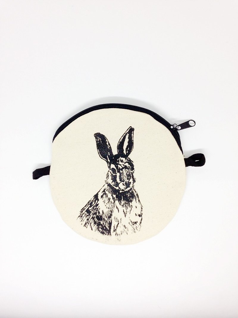 Assam rabbit: Handmade screen printing canvas round bag (come with wax rope) - กระเป๋าแมสเซนเจอร์ - ผ้าฝ้าย/ผ้าลินิน ขาว