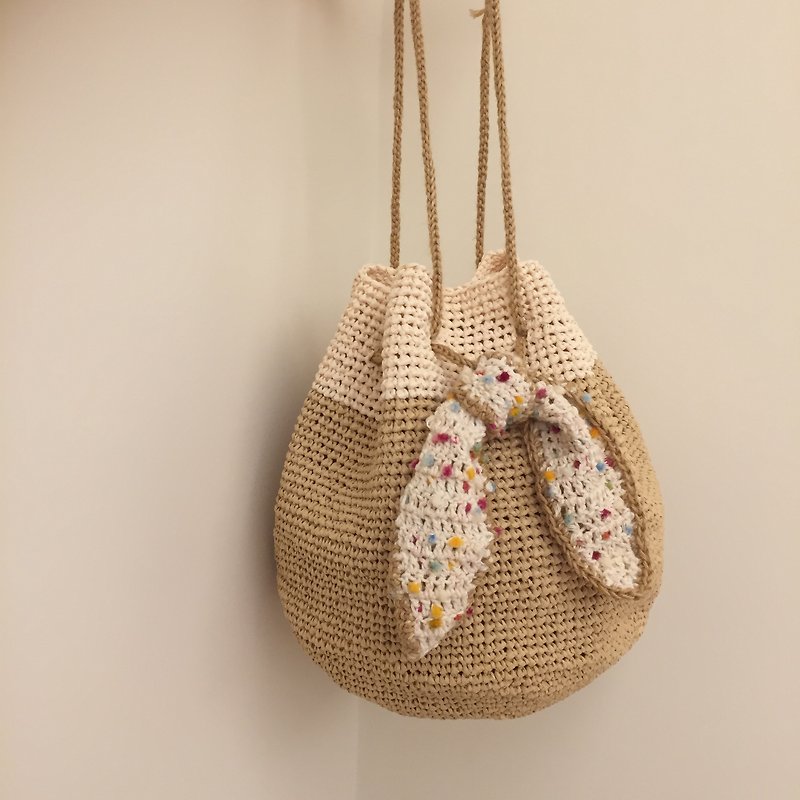 Summer hand-knitted small bucket bag - cotton Raffia - Handbags & Totes - Cotton & Hemp White