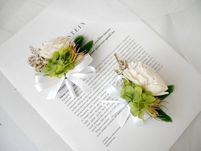 乾燥花胸花【經典白茶】美式婚禮/白綠/客製化 - 襟花/手花 - 植物．花 白色