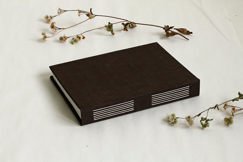 Long Stitch Binding Notebook (Black) - สมุดบันทึก/สมุดปฏิทิน - กระดาษ สีดำ