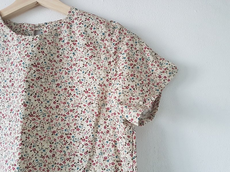 花の基本的なトップ - Tシャツ - コットン・麻 