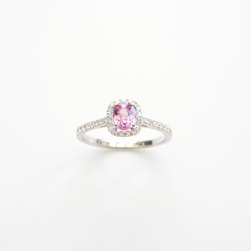 Joyce Wu Handmade Jewelry 天然橢圓形粉紅剛玉 微鑲鑽石 純 18K 金戒指 | 客製手工