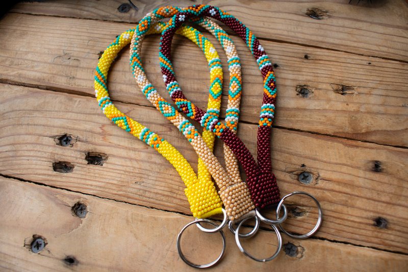 Beige Brown Yellow beaded keychain. Earth tone short lanyard. Key holder - ที่ห้อยกุญแจ - วัสดุอื่นๆ สีเหลือง