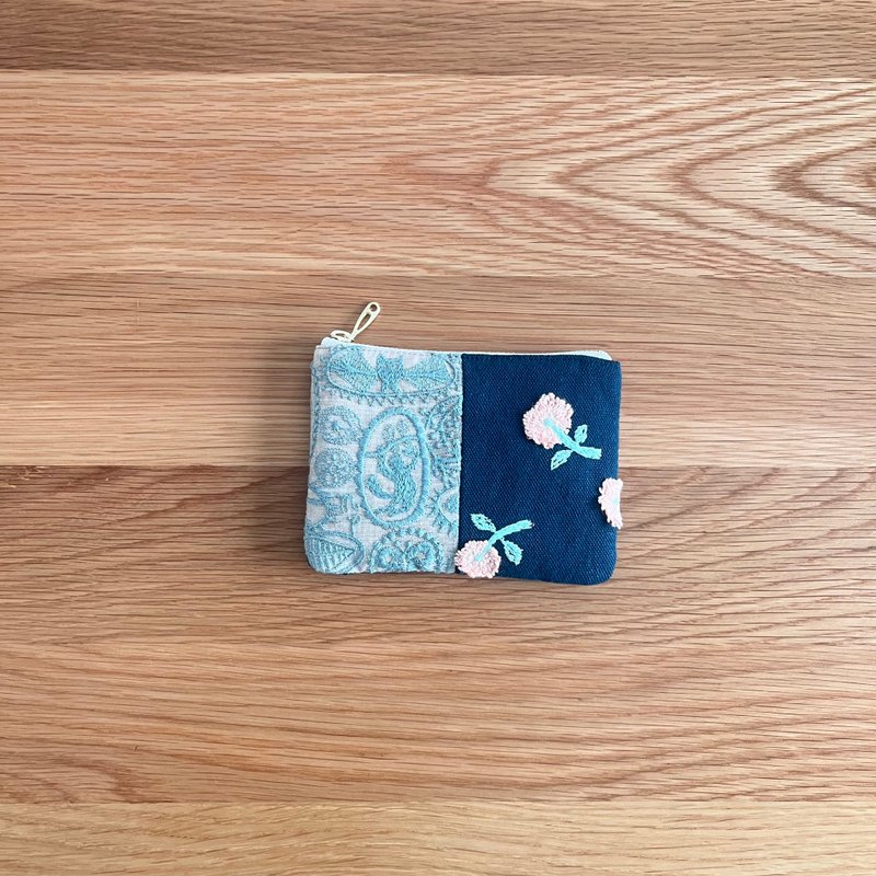 mina perhonen  skip jungle relief 刺繍ミニポーチ - 零錢包/小錢包 - 棉．麻 多色