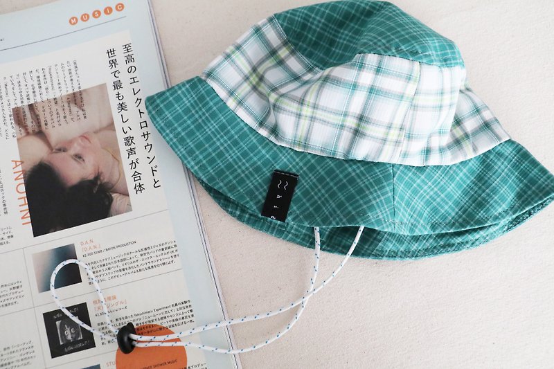 Guitar and owner l green lattice stitching fisherman hat - Baby Hats & Headbands - Cotton & Hemp Green