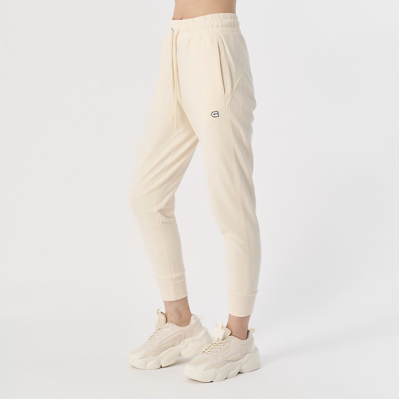 【GLADE.】Fluffy French terry slim fit women's sports pants (beige) Cotton pants - กางเกงวอร์มผู้หญิง - ผ้าฝ้าย/ผ้าลินิน ขาว