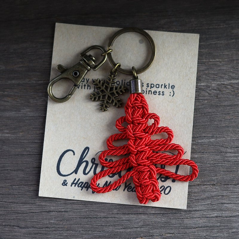 Christmas Tree Keychain With Snowflake - red - ที่ห้อยกุญแจ - เส้นใยสังเคราะห์ สีแดง