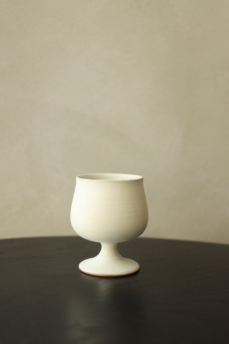 White glazed round tall cup - แก้ว - ดินเผา ขาว