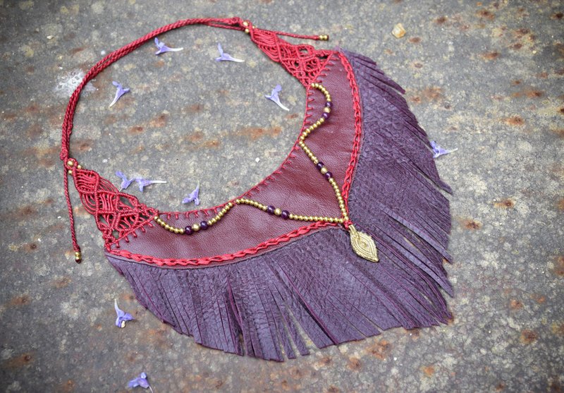 Purple leather necklace, tribal fringe choker, forest elven jewelry - 項鍊 - 真皮 紫色