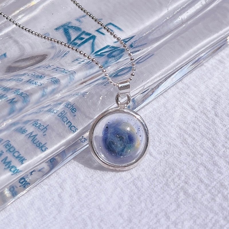 July Leaf Metalworking/Glass Marble Starry Sky Glass/925 Sterling Silver Necklace - สร้อยคอ - เงินแท้ สีเงิน