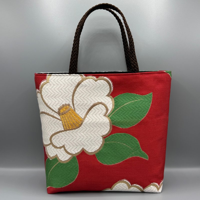 着物 帯 リメイク ハンドメイド トートバッグ 赤 つばき 帯締め - 手提包/手提袋 - 絲．絹 紅色