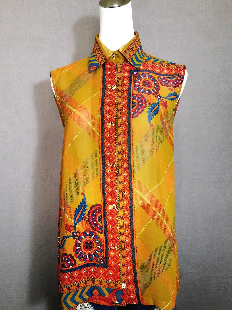 Ping-pong vintage [vintage shirt / Nippon checkered totem chiffon vintage sleeveless shirt] abroad back VINTAGE - เสื้อเชิ้ตผู้หญิง - วัสดุอื่นๆ หลากหลายสี