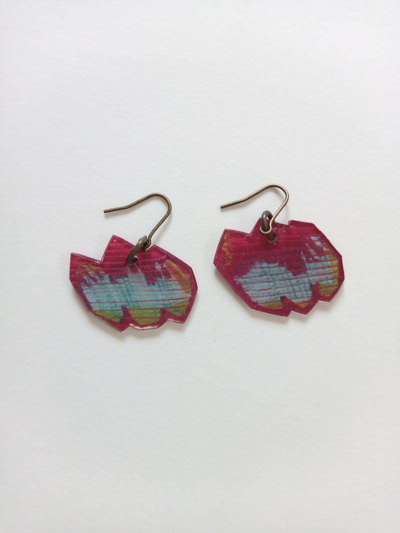フックピアス　カラフル　1点もの　手描き　イヤリング交換可 - 耳環/耳夾/耳骨夾 - 塑膠 紫色