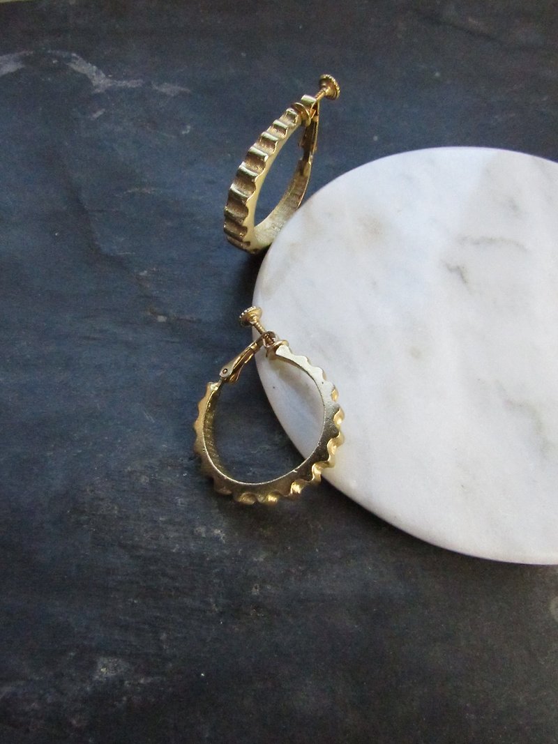 Vintage Rare Gearwheel Gold Clip Hoop Earrings - Earrings & Clip-ons - Precious Metals Gold