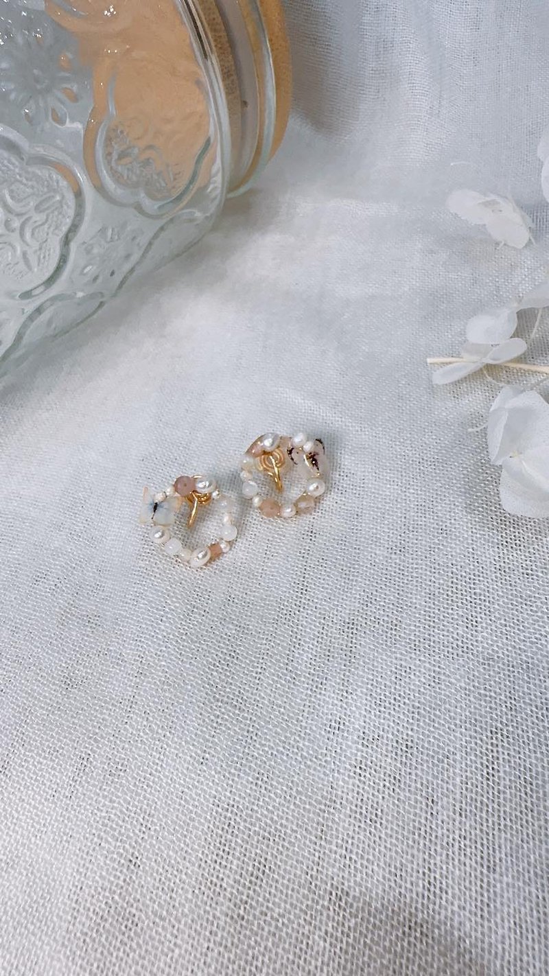 Small Butterfly Pearl Earrings - Earrings & Clip-ons - Other Materials White