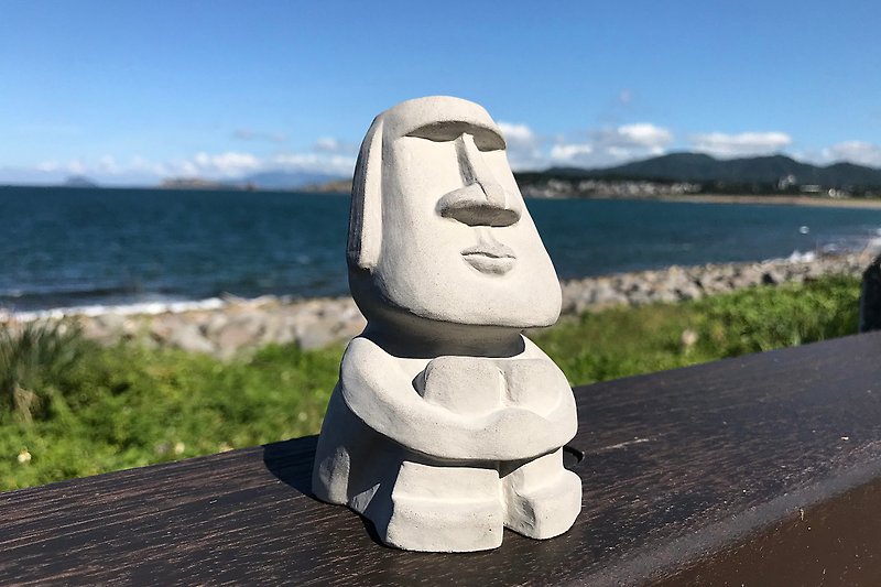 水泥摩艾 Moai－發呆摩艾