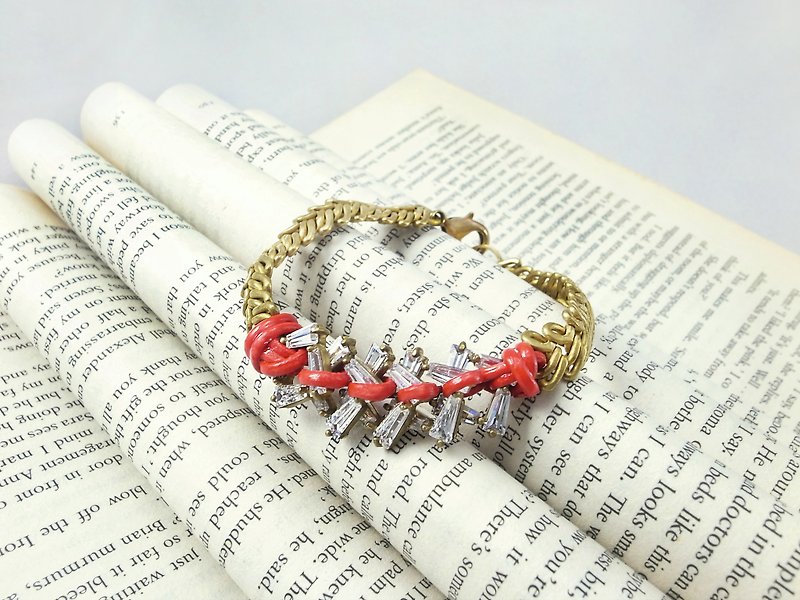 Round Di "memory agreement" gold wheat leather rope around the bracelet (R red) hand-painted brass - สร้อยข้อมือ - หนังแท้ สีแดง