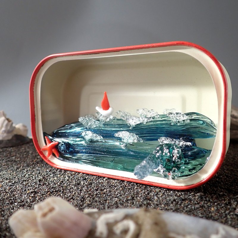 3D Kinetic Art Blown Glass Sculpture with Ocean and Sailboat in Sardin Tin Can - 其他 - 玻璃 