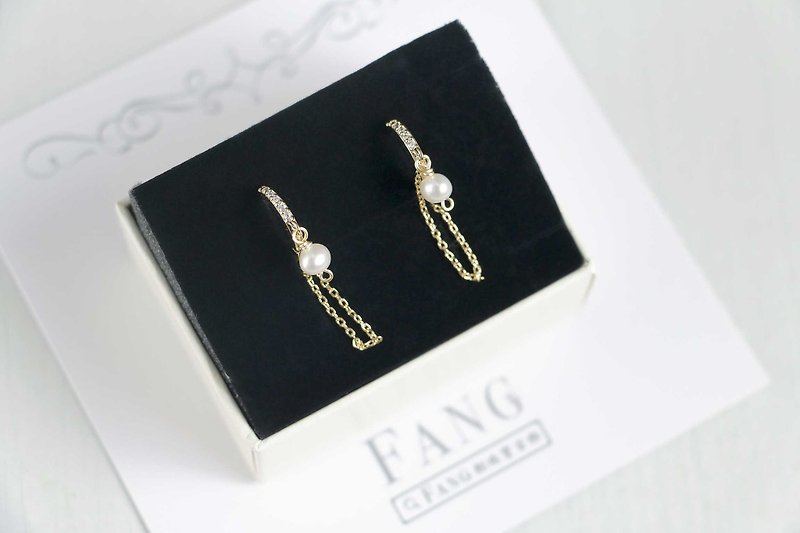 [Raindrop] row of diamond earrings / earrings - Earrings & Clip-ons - Gemstone White
