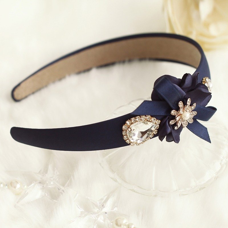 Pretty Flower with Rhinestones Headband - เครื่องประดับผม - วัสดุอื่นๆ สีน้ำเงิน
