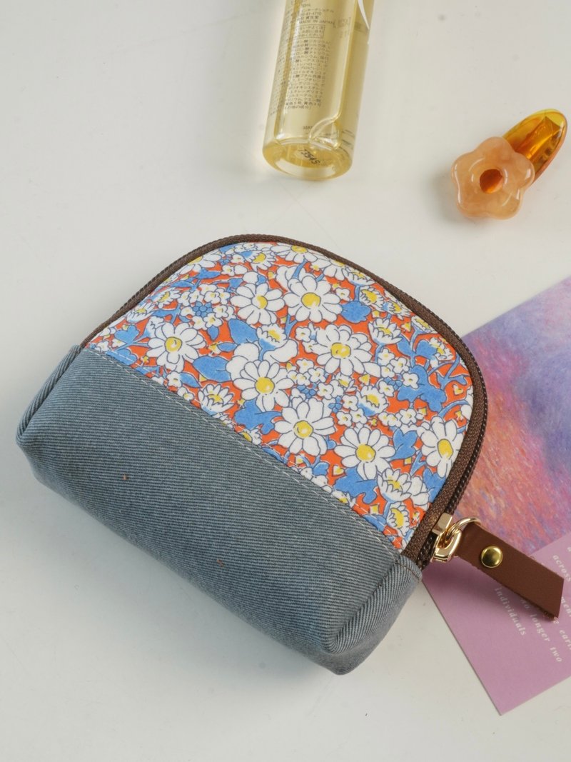 British Liberty printed zipper handmade three-dimensional storage bag coin purse in multiple colors - กระเป๋าเครื่องสำอาง - ผ้าฝ้าย/ผ้าลินิน สีแดง